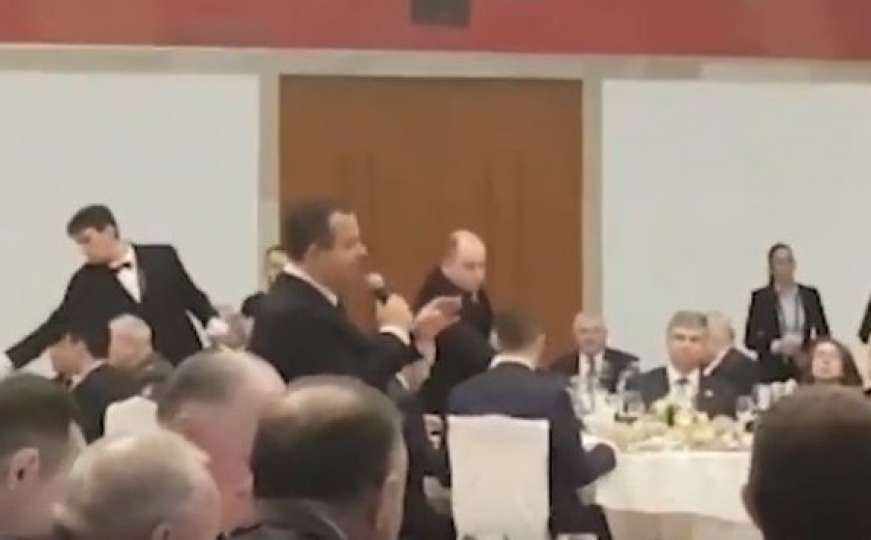 Dačić opet zapjevao: Kalinka za Putina koji je sjedio s Vučićem i Dodikom