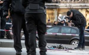 Muškarac se zapalio na glavnom trgu u Pragu