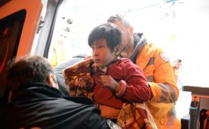 Hrabar i human čin: Dostavljač novina spasio porodicu iz zapaljene kuće