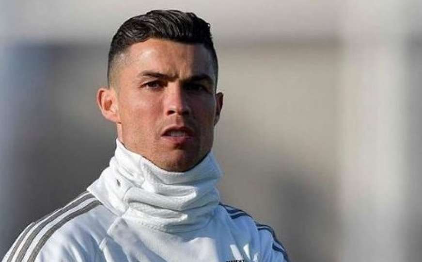 Ronaldo izazvao bijes zbog "selfija" dok svijet oplakuje nestalog Salu