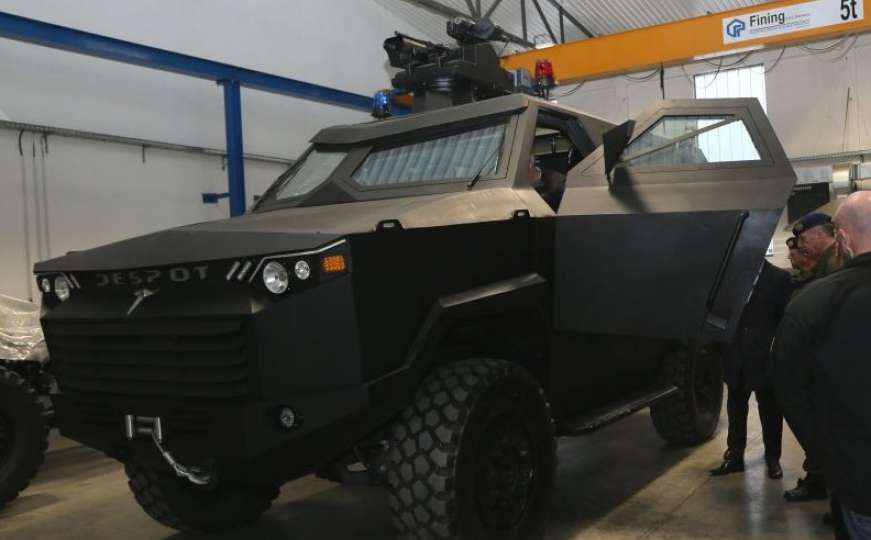 EUFOR otišao u inspekciju u fabriku gdje se proizvodi oklopno vozilo Despot