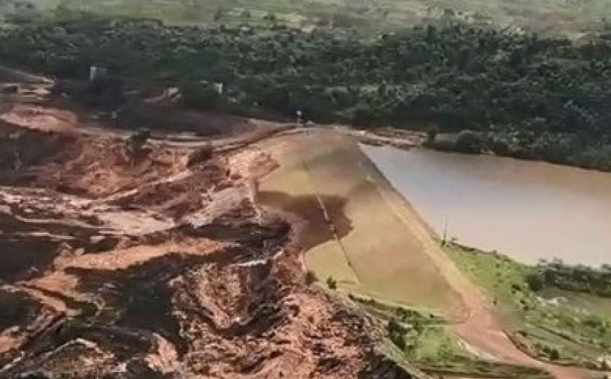 Apokaliptične scene: Srušila se brana, poginulo sedam, a nestalo 200 osoba