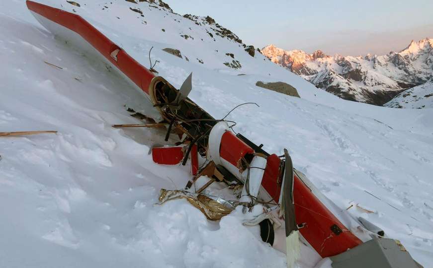 Nesreća na Alpama: Sudarili se helikopter i avion, broj stradalih raste