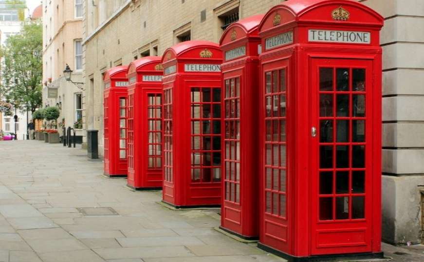 Kako je crveni telefonski kiosk postao ikona britanske kulture