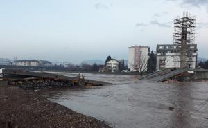 Vodena bujica srušila most na Ilidži