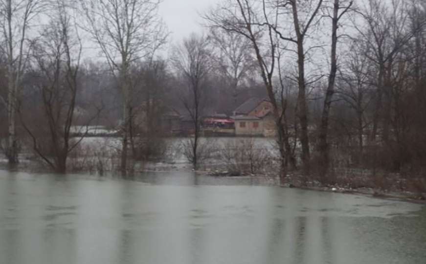 Vodostaji rijeka u porastu: U općini Jezero izlila se Pliva, poplavljeno 20 kuća