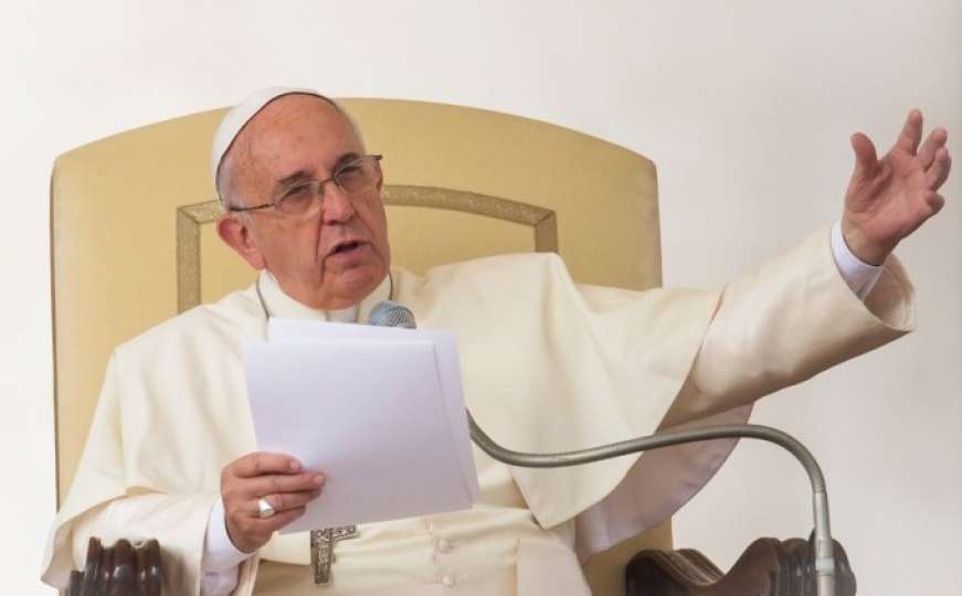 Papa Franjo priznao da su svećenici seksualno zlostavljali časne sestare
