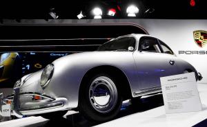 Slavnom komičaru prijeti tužba da je prodao lažnog Porschea