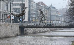 Sarajevo: "Biciklista na žici" Enesa Sivca ponovo povezuje obale Miljacke
