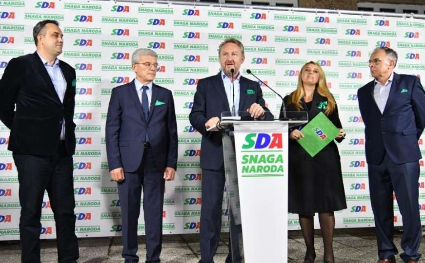 SDA: Osuda revizionističkih komisija Vlade RS-a za Srebrenicu i Sarajevo