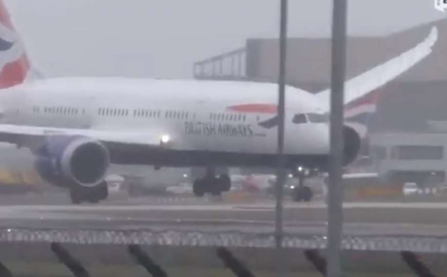 Drama u Londonu: Boeing 777 odbio se od piste na Heathrowu