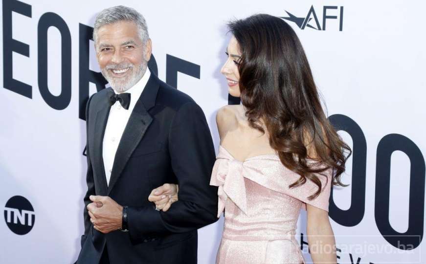 George Clooney uz kraljevsku porodicu: Mediji progone Meghan kao princezu Dianu