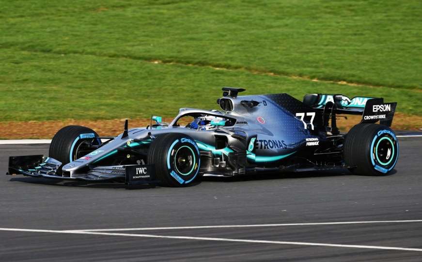 Mercedes predstavio F1 W10: Bolid kojim će Lewis Hamilton jurišati na šestu titulu