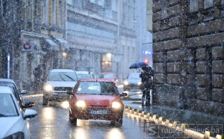 Vozači oprez: Snijeg i vjetar otežavaju saobraćaj 
