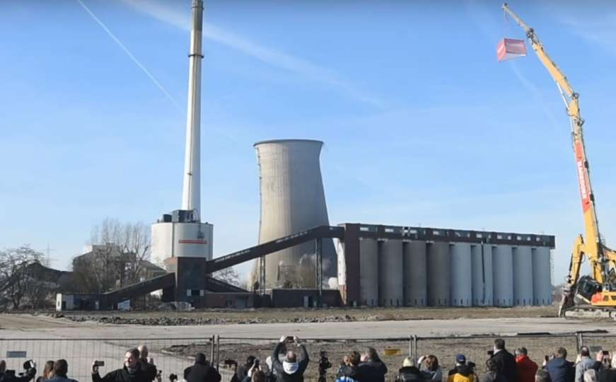 Uz pomoć 200 kilograma eksploziva u Njemačkoj srušena elektrana
