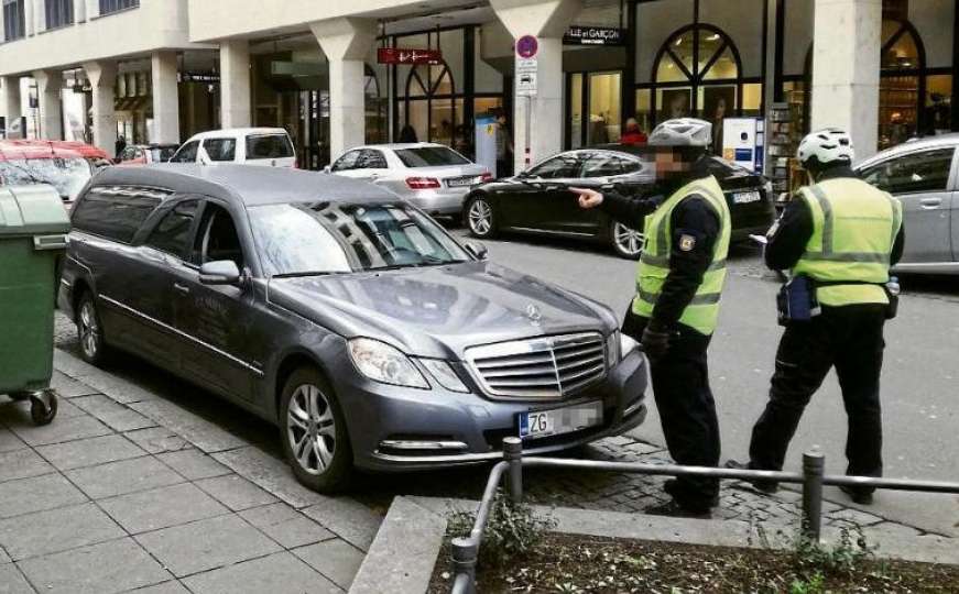 Vozač pogrebnog vozila s Balkana došao u Njemačku po mrtvo tijelo pa nastali problemi