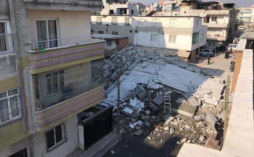 Urušila se zgrada na jugu Turske, stanari evakuirani