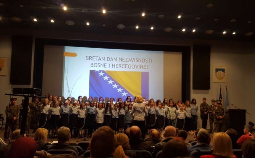 Osnovna škola Fatima Gunić održala Svečanu akademiju povodom 1. marta