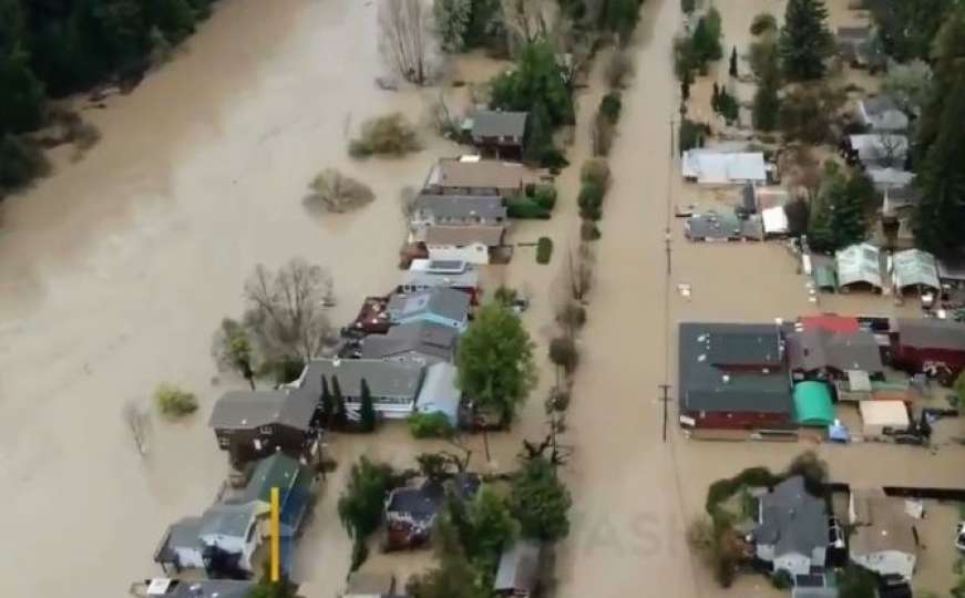 Kalifornija: Potopljeno više od 2.000 zgrada, slijedi evakuacija 3.600 ljudi