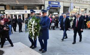 Predstavnici svih nivoa vlasti položili cvijeće kod Vječne vatre i na Kovačima