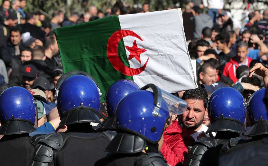Sprema li se novo Arapsko proljeće: Masovni protesti u Alžiru