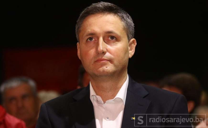 SDP oštro protiv SDA: Denis Bećirović je dobio više glasova od vaša tri delegata