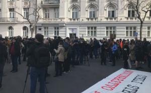 Više stotina novinara na protestima u Zagrebu: Podršku pružile i kolege iz BiH