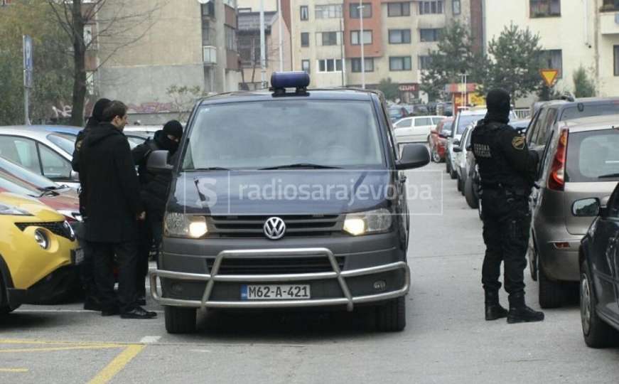 Sarajevska policija u akciji "Tvor" zaplijenila više kilograma droge i oružje