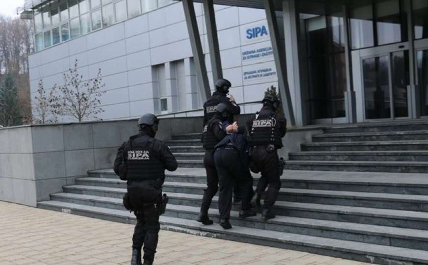 Velika akcija SIPA-e: Uhapšeno 30 osoba zbog šverca zlata i srebra