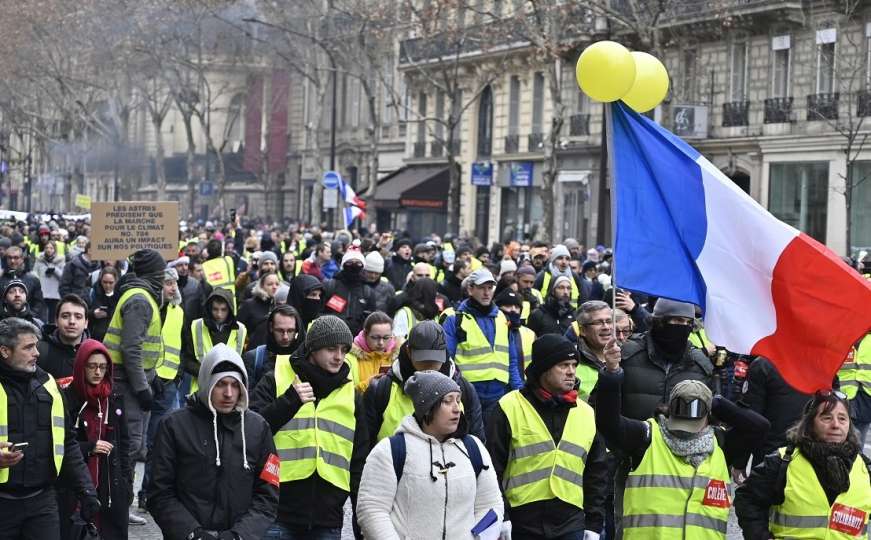 Francuska: Žuti prsluci najavili da je ovog vikenda odlučujući korak