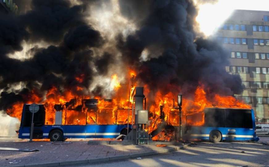 Štokholm: U centru grada eksplodirao autobus, policija na terenu