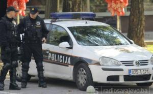 U dvorištu kuće u Sarajevu ukraden automobil