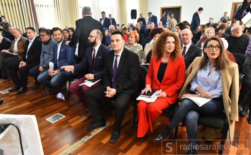 Nekoliko članova Glavnog odbora SDP-a BiH napustilo sjednicu