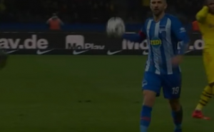 Pogledajte kako je Vedator golmana gađao loptom: Sudija ga poslao u svlačionicu