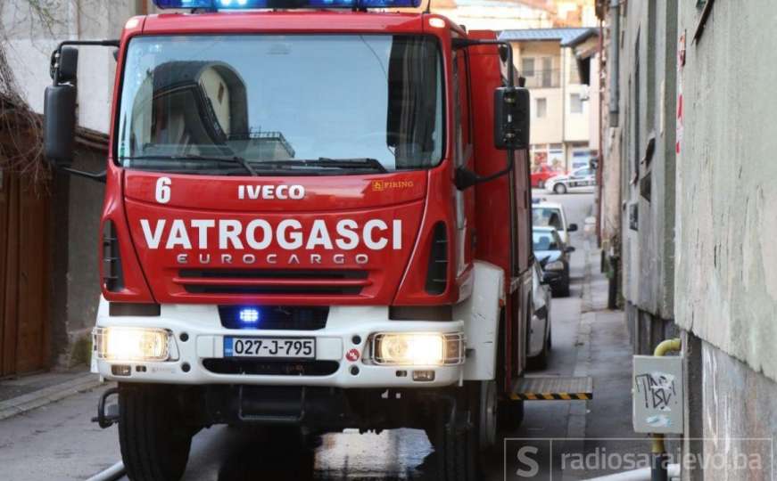 Sarajevski vatrogasci imaju pune ruke posla: Požari na nekoliko lokacija
