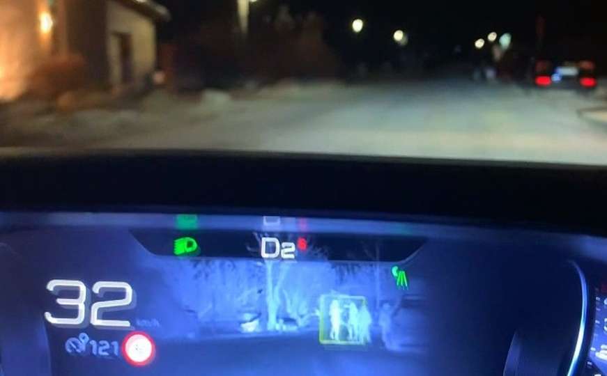 Peugeot Night Vision u praksi: Kako izgleda vožnja s infracrvenom kamerom