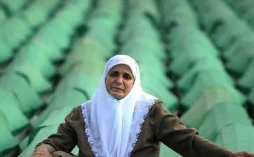 Majka Hatidža neće dočekati pravdu u slučaju Karadžića