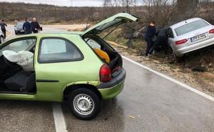 Težak udes kod Mostara: Ima povrijeđenih, hitne službe upućene na mjesto nesreće