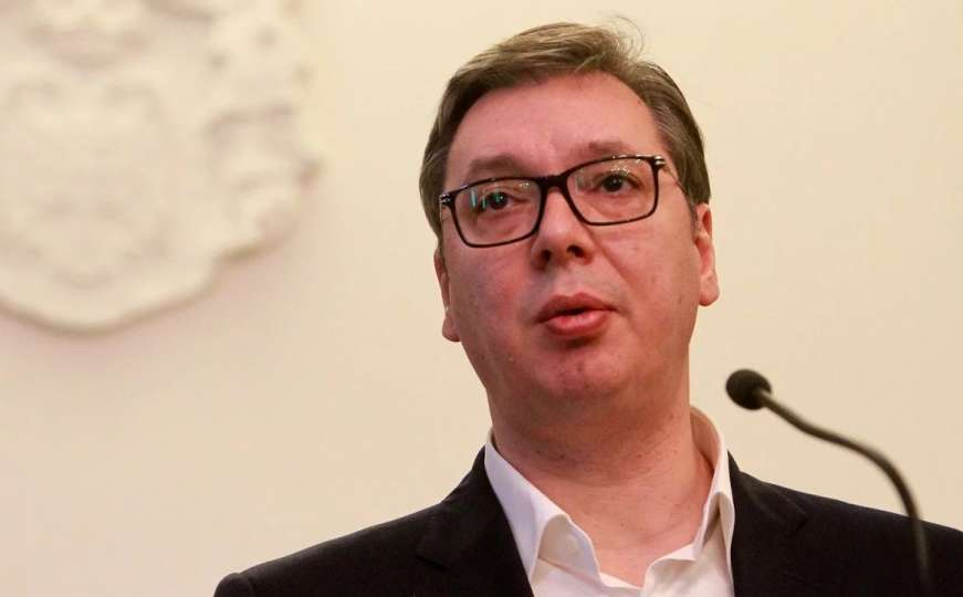 Vučić najavio, sud ispunio: Pušteni demonstranti koji su u RTS došli s pilom