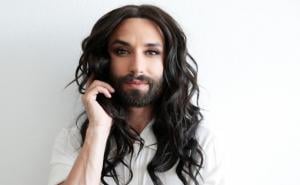 Odrekla se dubokog dekoltea i haljina: Conchita Wurst ponovo muškarac