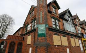 Uhapšene dvije osobe zbog kamenovanja džamije 