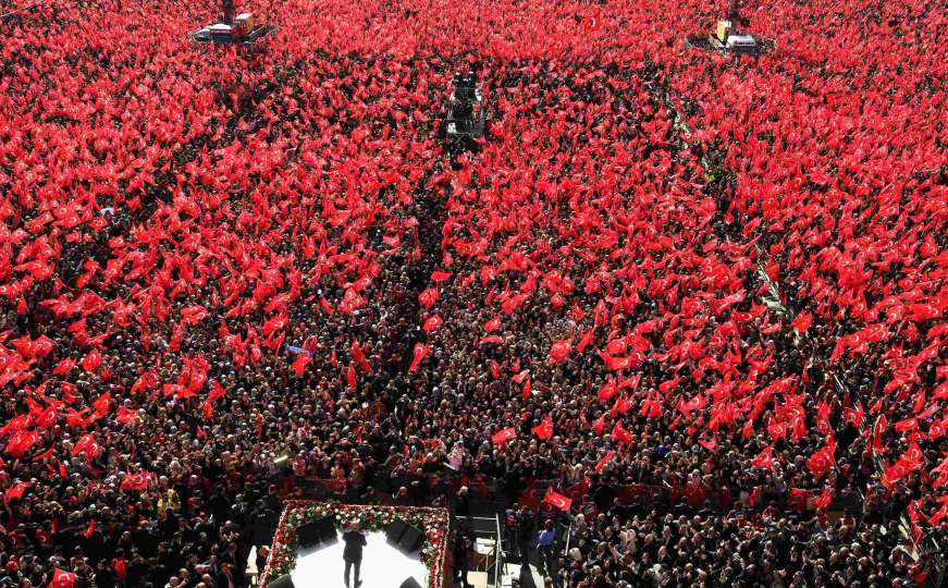 Erdogan na skupu pred milionima Turaka: Svi koji se poigravaju, skupo će platiti