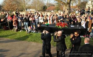 Nevjerovatne scene na sahrani legendarnog Keitha Flinta