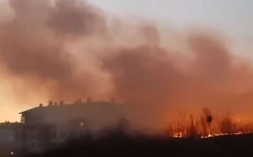 Vatrogasci lokalizirali požar u Vogošći