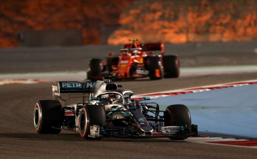Bahrein: Pobjeda Hamiltona nakon drame Ferrarijevog vozača Leclerca