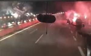 Zaustavili saobraćaj na autoputu: PAOK nikad bliže osvajanju titule
