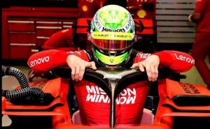 Schumaher ponovo u bolidu Ferrarija: Sin legende debitirao u Formuli 1 