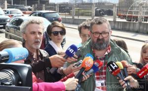 Press Žurnala: Najavljena tužba protiv Ćesira, muškarac verbalno napao novinare...