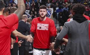 Jusuf Nurkić objavio video stotina pisama podrške iz cijelog svijeta