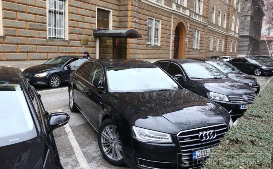 Ima se para, ima se s čim: BiH kupuje službena vozila za 13 miliona KM